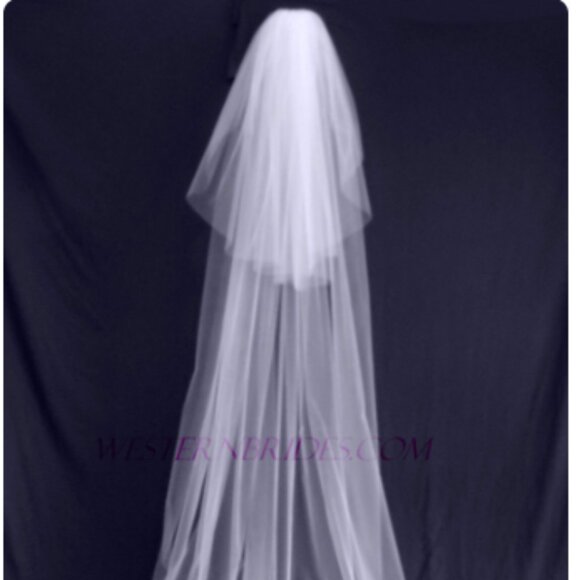 2 Tier Chapel Veil Diamond White Blusher - Picture 3 of 4